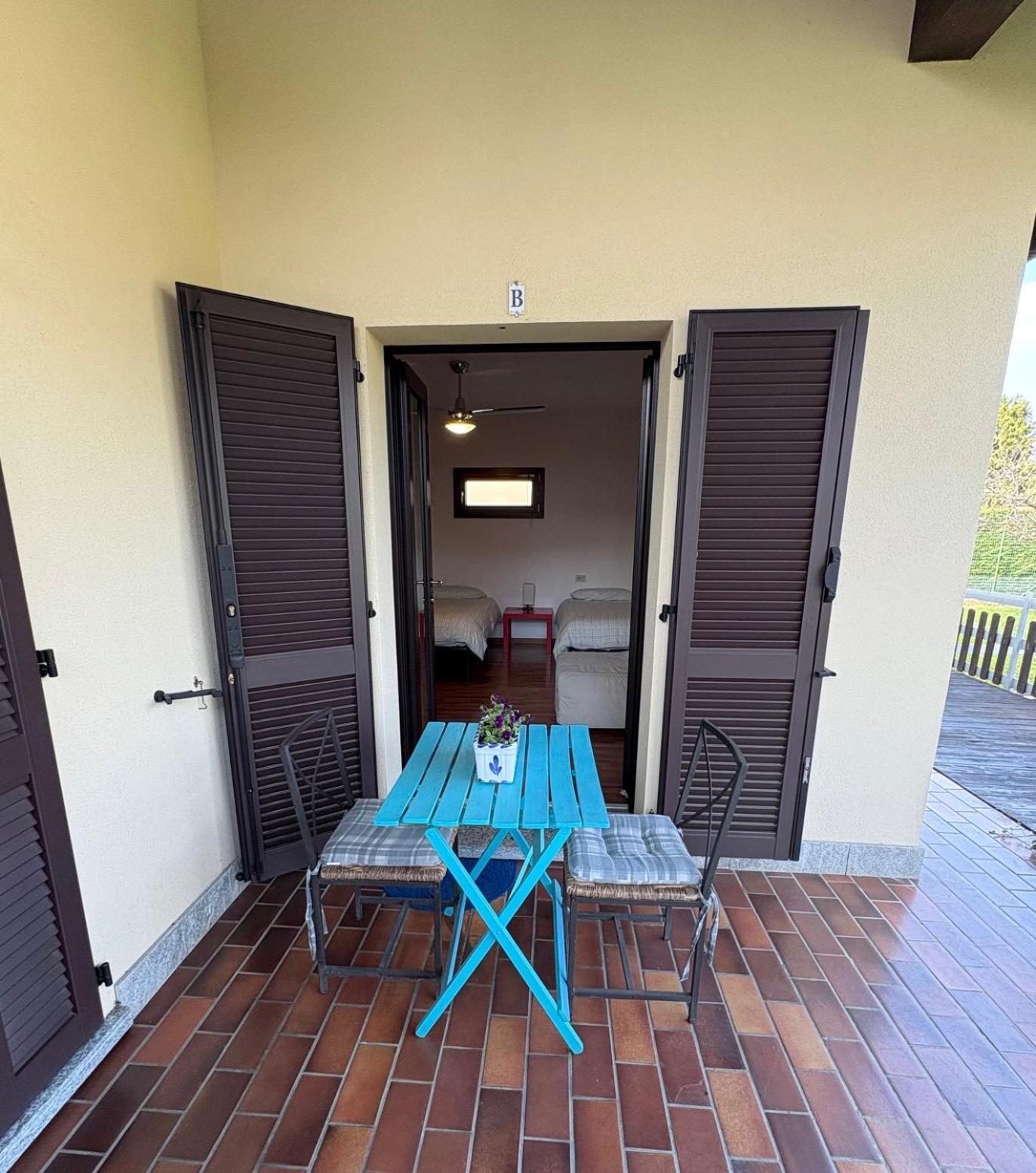 B&B Il Ciliegio Lomnago Bagian luar foto