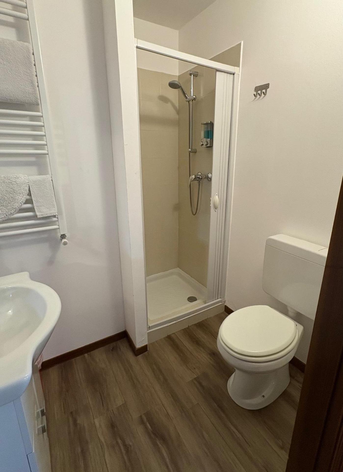 B&B Il Ciliegio Lomnago Bagian luar foto