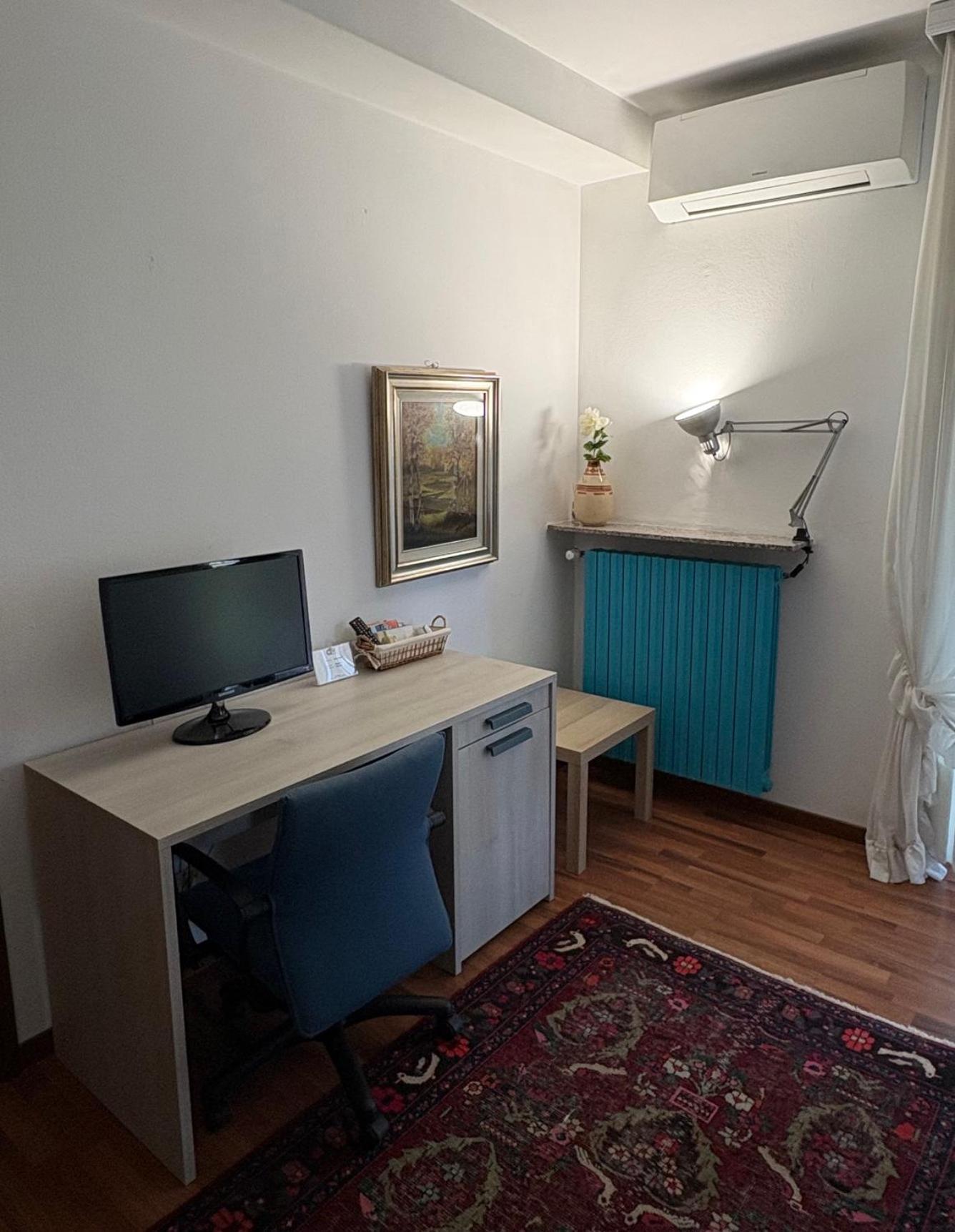 B&B Il Ciliegio Lomnago Bagian luar foto